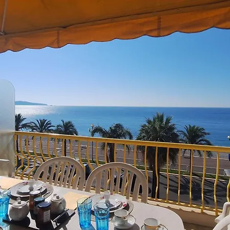 Beach Front Heaven Promenade Des Anglais 住宿加早餐酒店 *